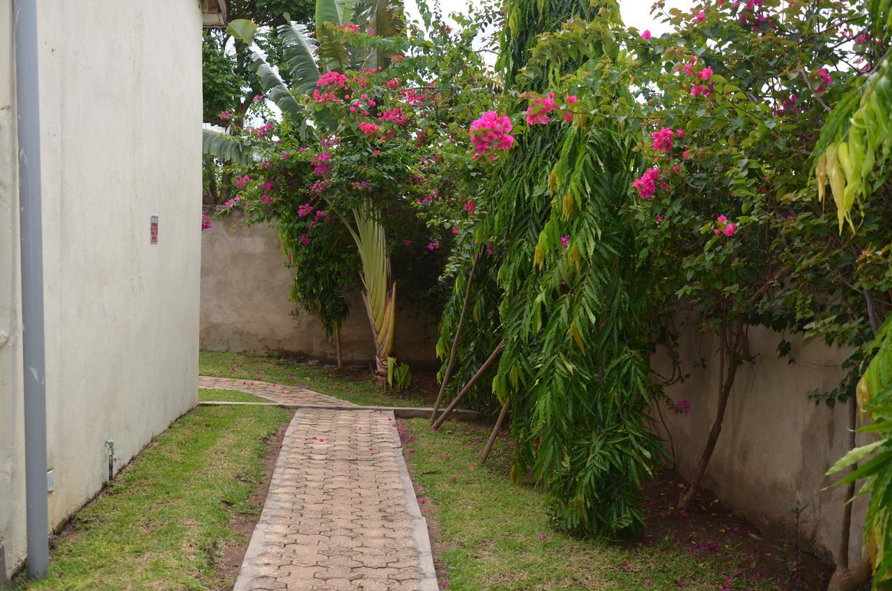 Residence Heaven Yamoussoukro Ngoại thất bức ảnh